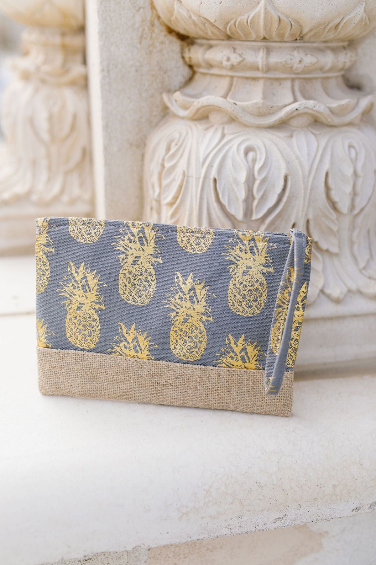 PIÑA COLADA CLUTCH IN GRAY