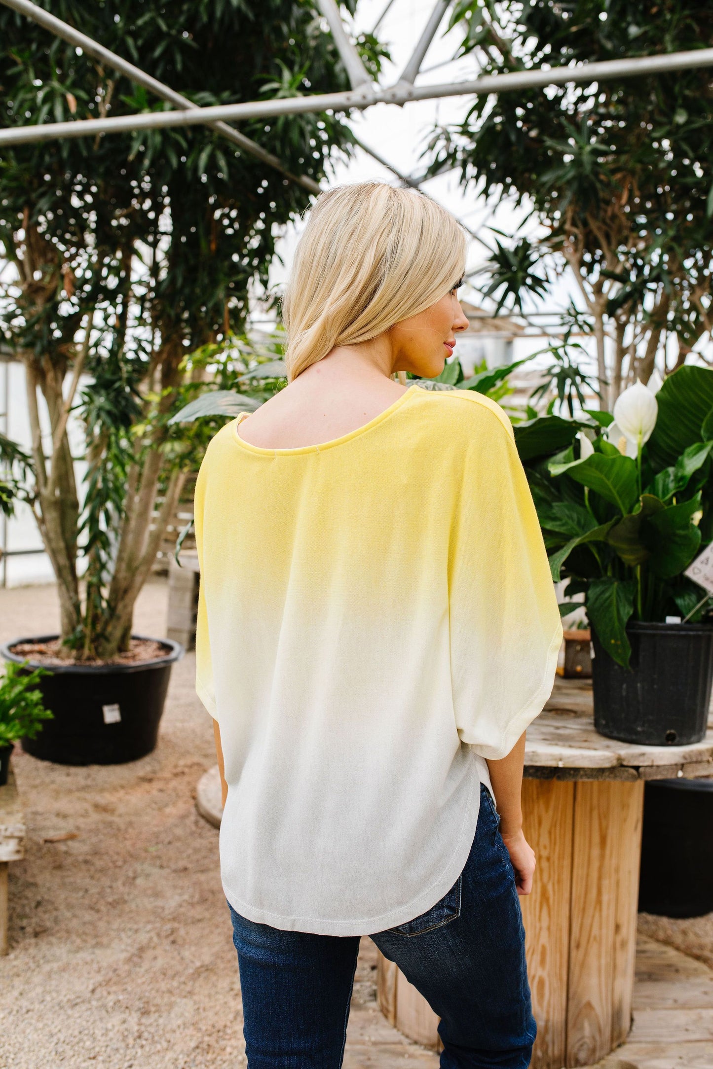 Middle Ground Ombre Top In Yellow