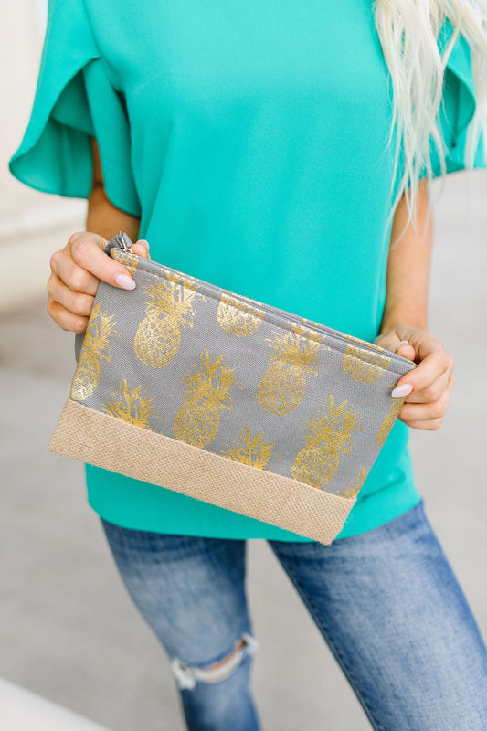 PIÑA COLADA CLUTCH IN GRAY